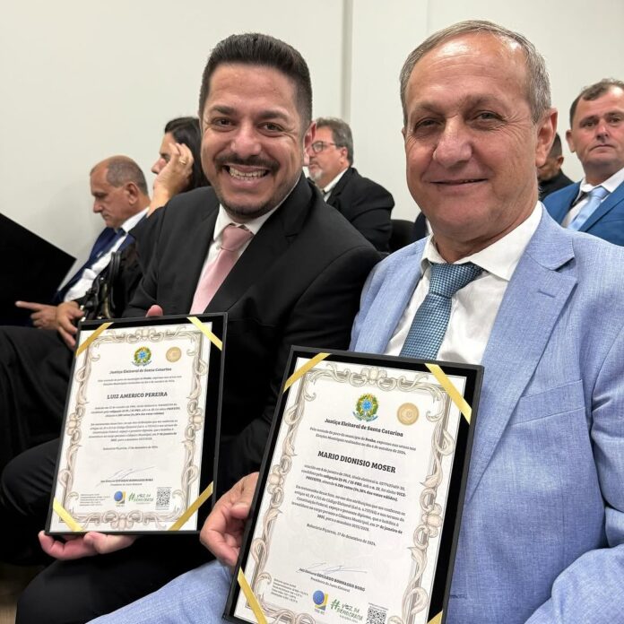 Apesar da condenação em primeira instância, Luizinho e Marquett foram diplomados prefeito e vice-prefeito de Penha, em cerimônia realizada na Câmara de Vereadores de Piçarras, na última terça-feira, 17.