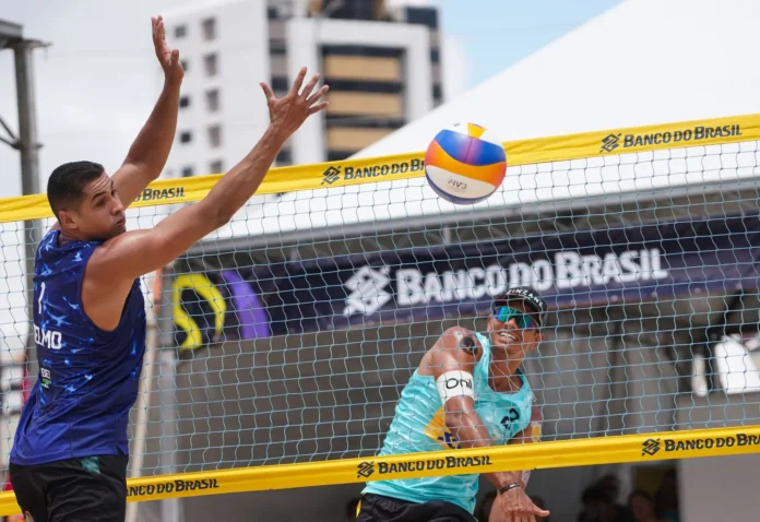 Competição em Santa Catarina terá estreia de novas duplas e 24 jovens atletas que estiveram no camp de treinamento realizado pela CBV. Foto: Mauricio Val/FV Imagem/CBV