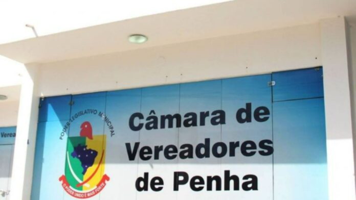 Sem a fixação expressa de um período superior a 120 dias, ou sem que esse tempo seja efetivamente alcançado, não há base legal para convocar um suplente. Foto: Divulgação CVP